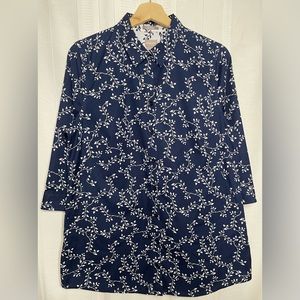Chico’s, Dark Blue Vine Themed 3/4 Sleeve Button Down, Size 1, U.S. Size (8/10)